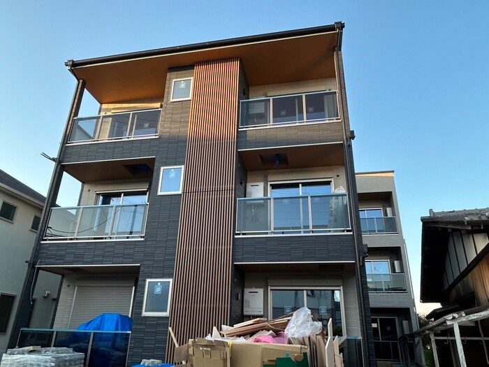 シーズンズ仁川の物件外観写真