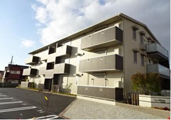 ラ・マーサの物件外観写真