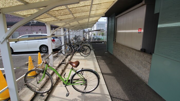 ウインズ１２号館の物件外観写真