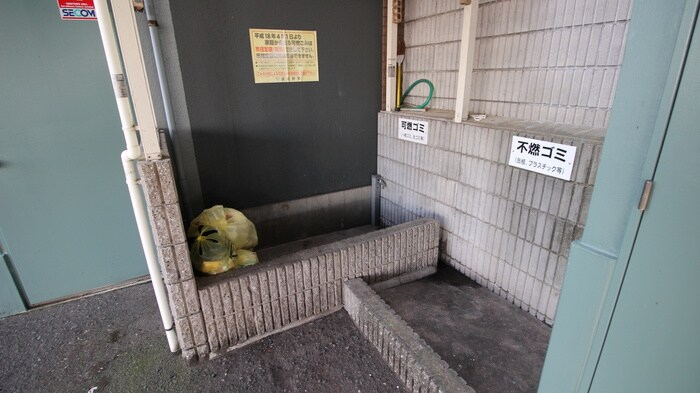 ウインズ１２号館の物件外観写真