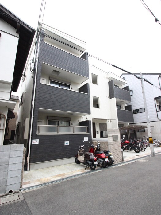 クリエオーレ上野口Ⅱの物件外観写真