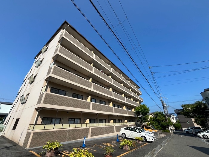 グミヒルズの物件外観写真