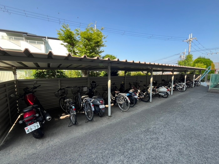 グミヒルズの物件外観写真