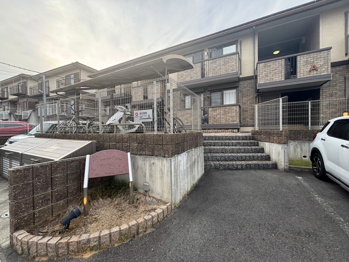 プランド－ルソフィアＡ棟の物件外観写真