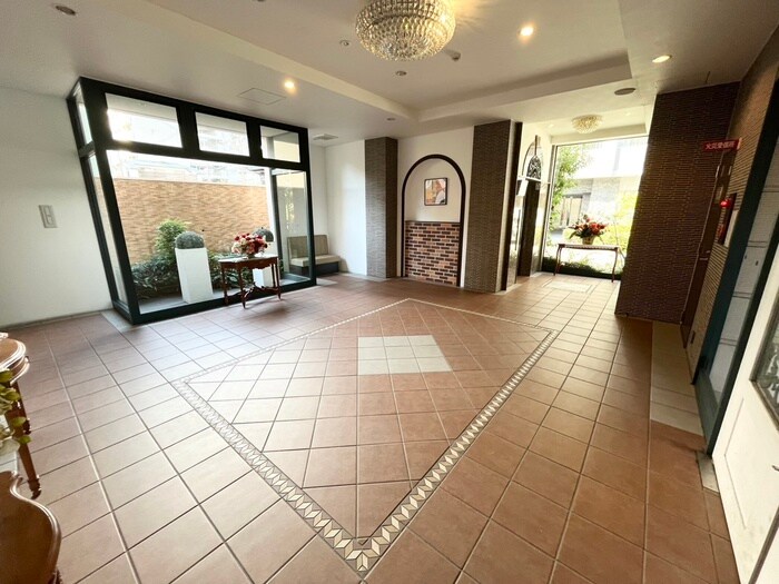 アリビオ江坂垂水町の物件外観写真