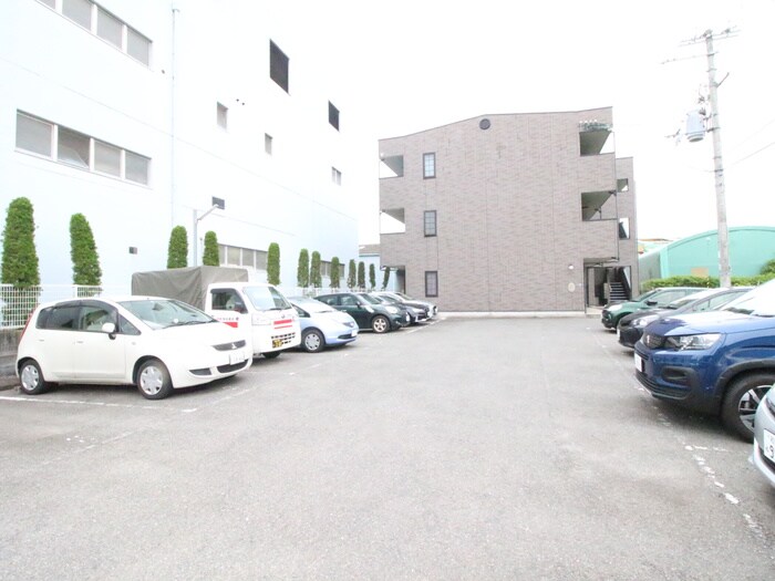 アンプル－ルフェ－ルREALIFEの物件外観写真