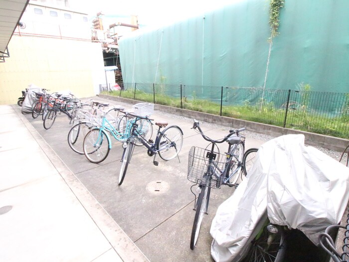 アンプル－ルフェ－ルREALIFEの物件外観写真