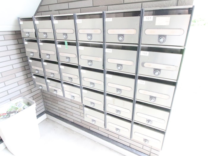 アンプル－ルフェ－ルREALIFEの物件外観写真