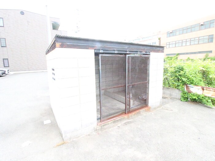 アンプル－ルフェ－ルREALIFEの物件外観写真