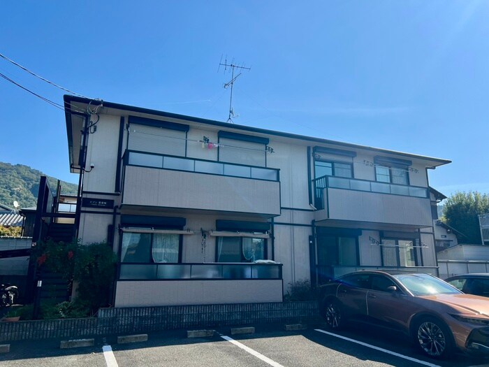 メゾン雲母坂の物件外観写真