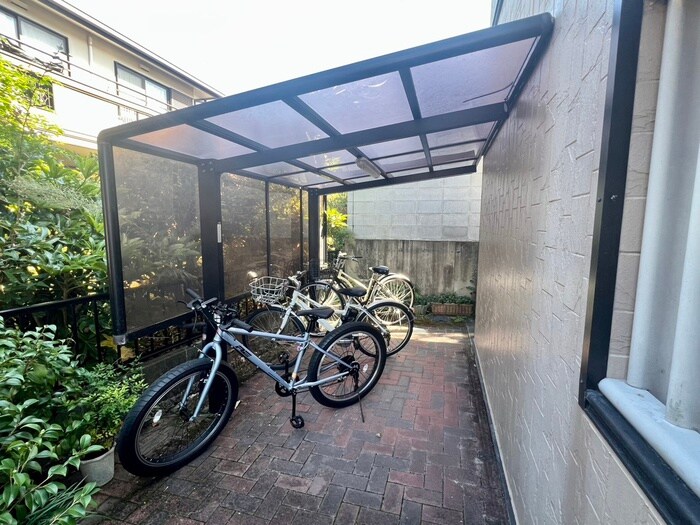 メゾン雲母坂の物件外観写真