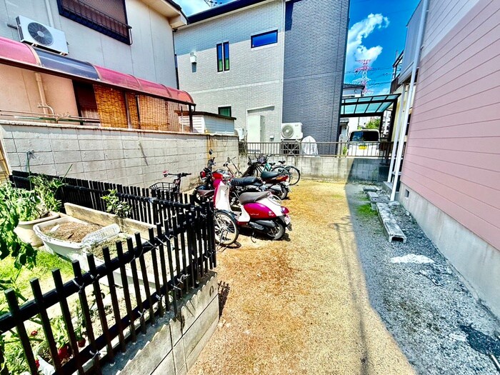 ハイツマキノの物件外観写真