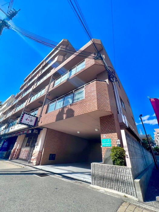 プラマー　Ⅱ番館の物件外観写真