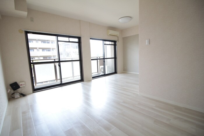 プラマー　Ⅱ番館の物件内観写真