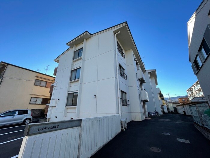 レジデンスクロダの物件外観写真