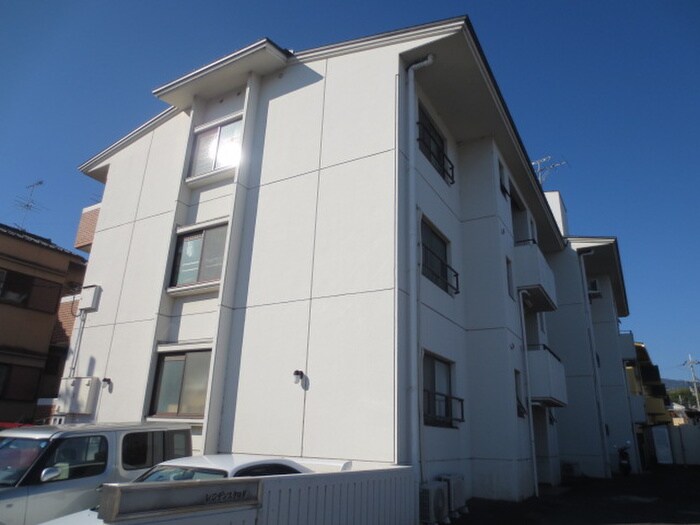 レジデンスクロダの物件外観写真