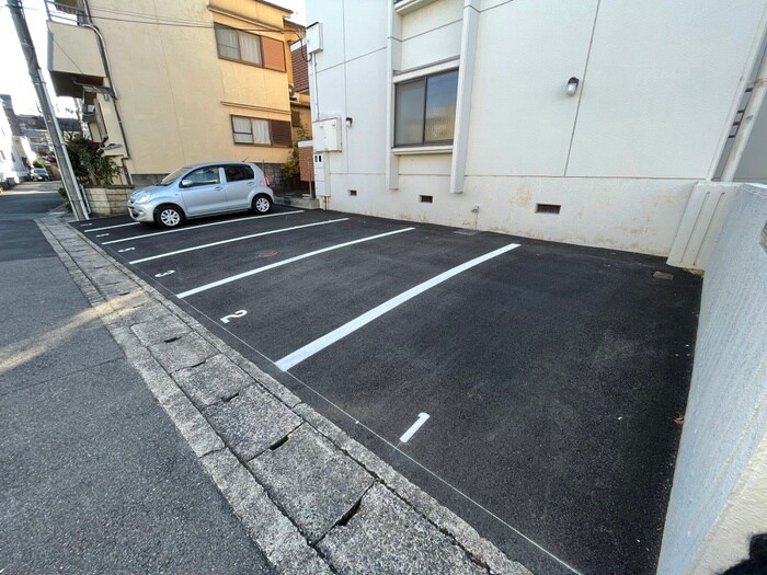 レジデンスクロダの物件外観写真