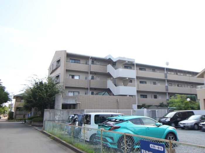 ＰＩＮＥ　ＣＯＵＲＴの物件外観写真