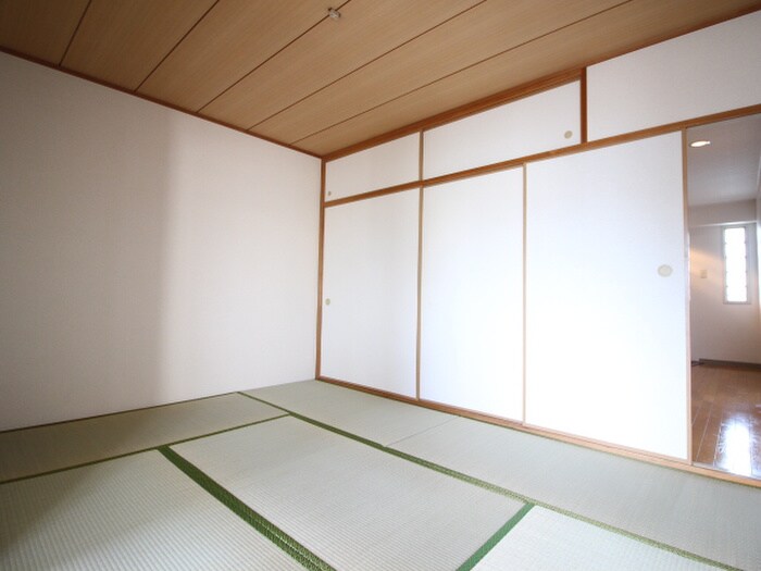 ＰＩＮＥ　ＣＯＵＲＴの物件内観写真