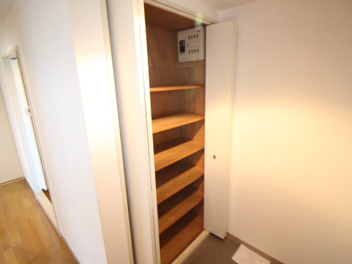 ＰＩＮＥ　ＣＯＵＲＴの物件内観写真