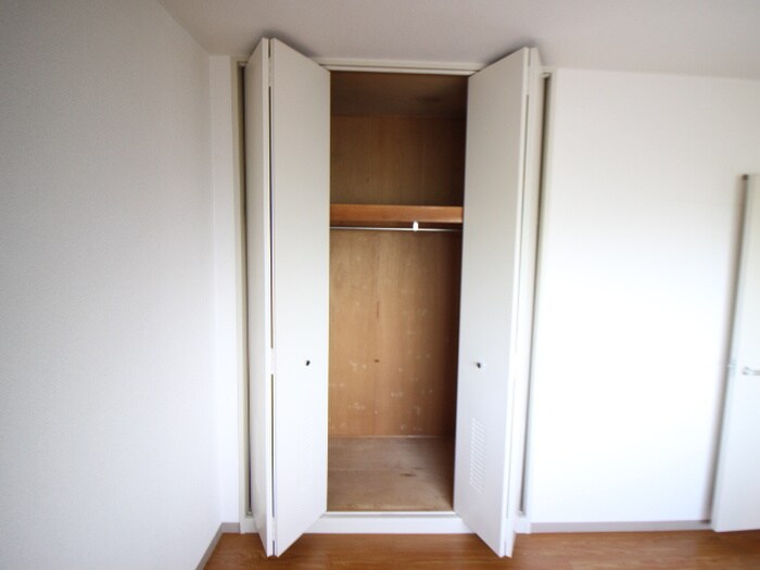 ＰＩＮＥ　ＣＯＵＲＴの物件内観写真