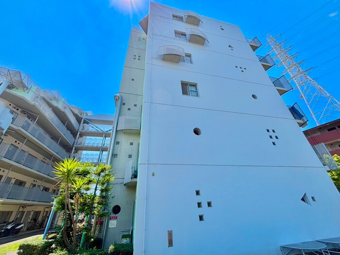 コナビレッジ３号棟の物件外観写真