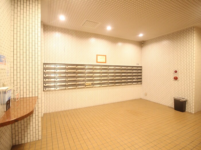 ｸﾞﾗﾝﾋﾟｱ中央の物件外観写真