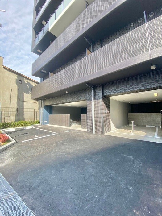 ﾌﾟﾚｻﾝｽ大国町ﾗｳﾞｪﾆｰﾙ（301）の物件外観写真