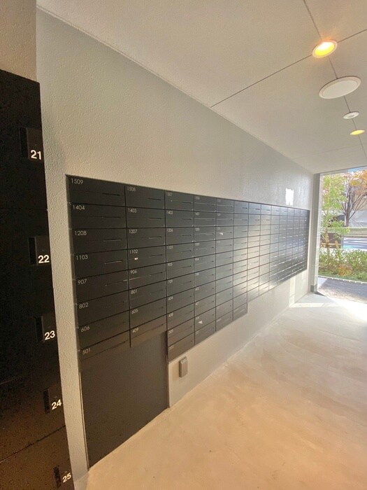 ﾌﾟﾚｻﾝｽ大国町ﾗｳﾞｪﾆｰﾙ（301）の物件外観写真