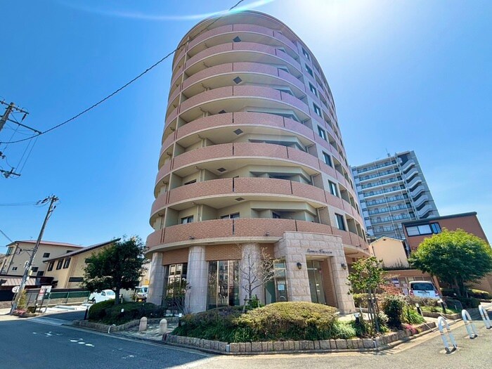 ジェルメ河善の物件外観写真