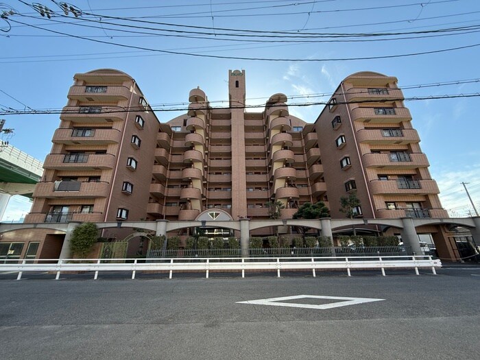 グランボアの物件外観写真