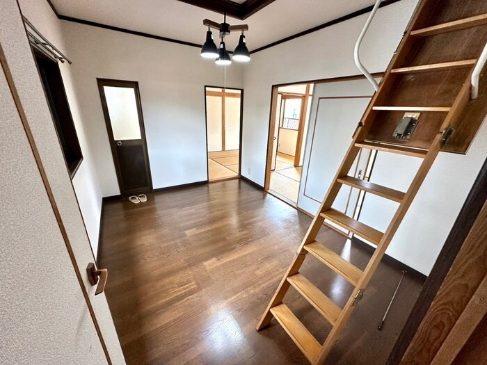 東野百拍子町貸家の物件内観写真