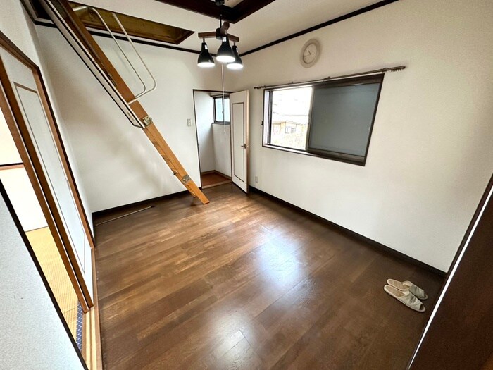 東野百拍子町貸家の物件内観写真