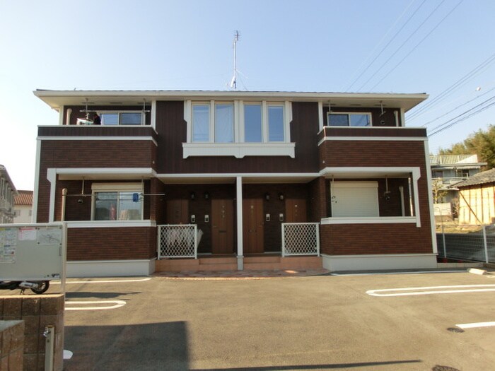 ドルチェヴィータ北山の物件外観写真