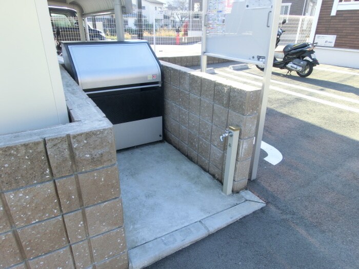 ドルチェヴィータ北山の物件外観写真