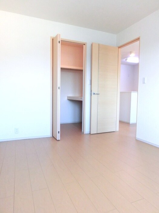 ドルチェヴィータ北山の物件内観写真