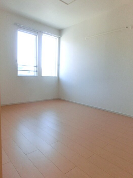 ドルチェヴィータ北山の物件内観写真