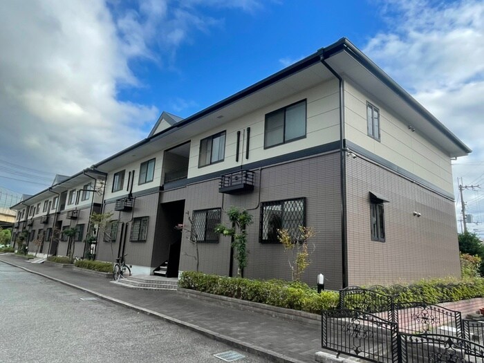 セラフィの物件外観写真