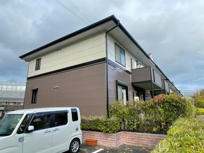 セラフィの物件外観写真