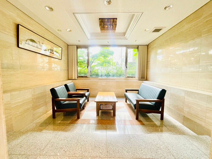 プレステージ岡本の物件外観写真