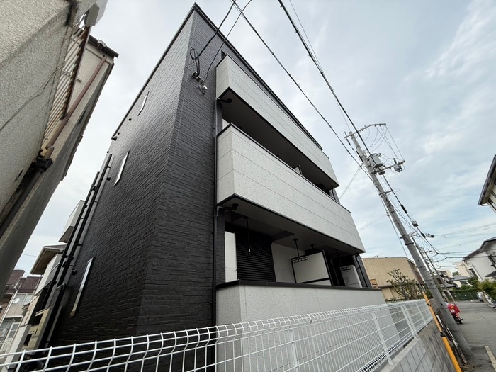 アルバス上野東の物件外観写真