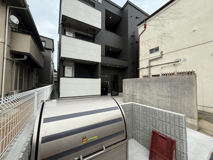 アルバス上野東の物件外観写真