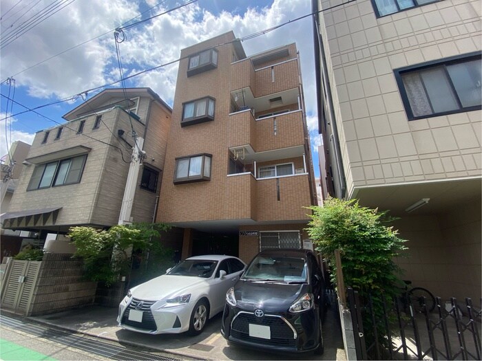 ベッセル甲子園の物件外観写真