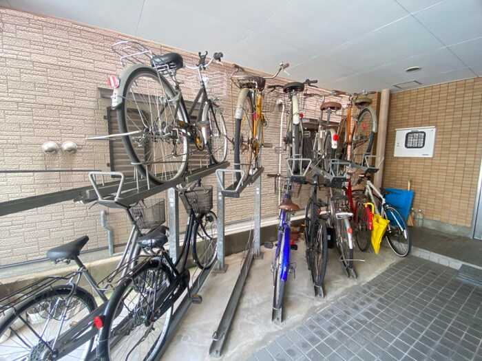 ベッセル甲子園の物件外観写真