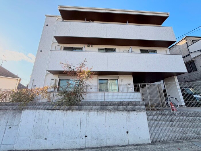 エルスタンザ伊丹の物件外観写真