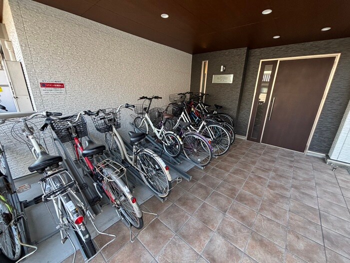 エルスタンザ伊丹の物件外観写真