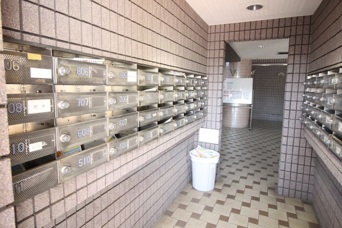 ロヴェ－ル山手の物件外観写真