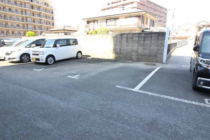 ロヴェ－ル山手の物件外観写真