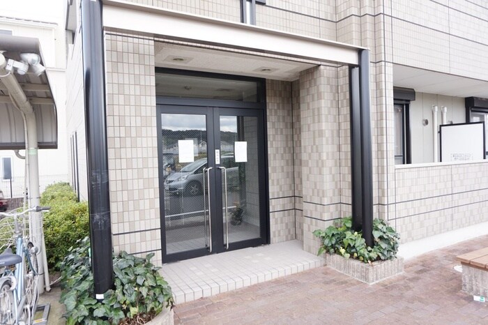 リヴィエ－ルの物件外観写真