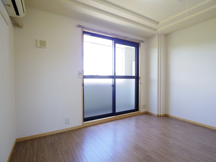 リヴィエ－ルの物件内観写真